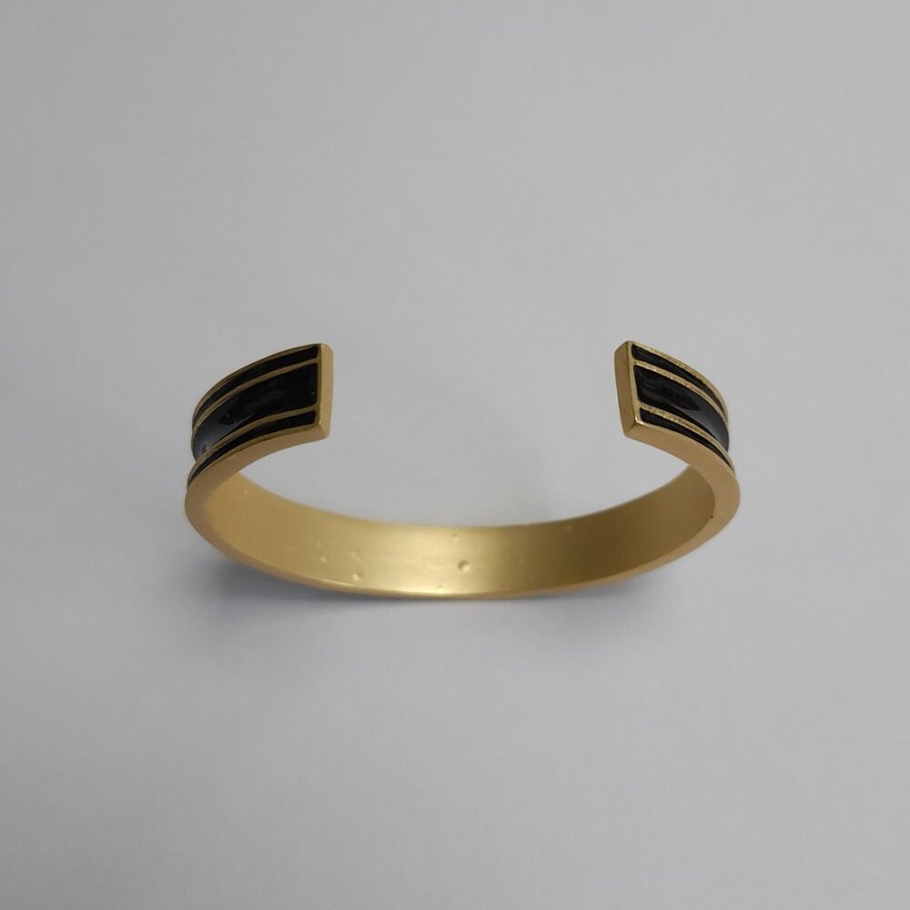 Cuff bracelet with black border highlights open ended. brand new without tags. - Picture 4 of 4